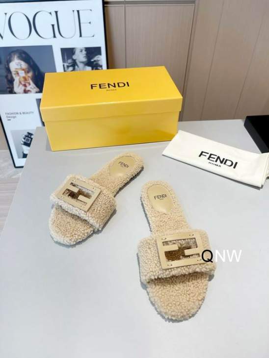 Picture of Fendi Slippers _SKUFendisz35-405CNW10012799